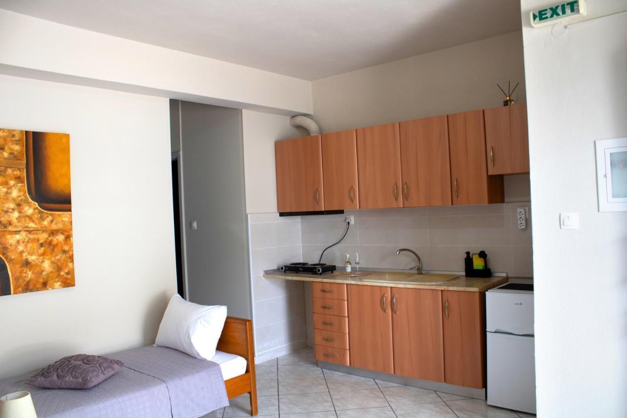 Posidonia Resort No5 Vrasná Eksteriør billede